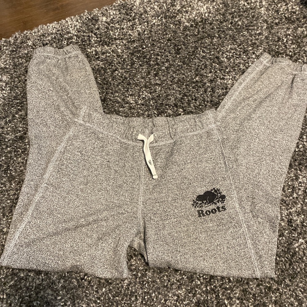 Grey roots sweatpants